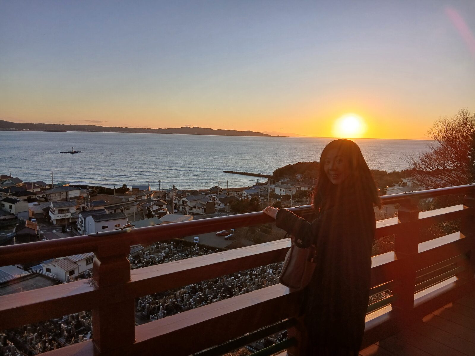 崖観音から望む館山湾の夕日