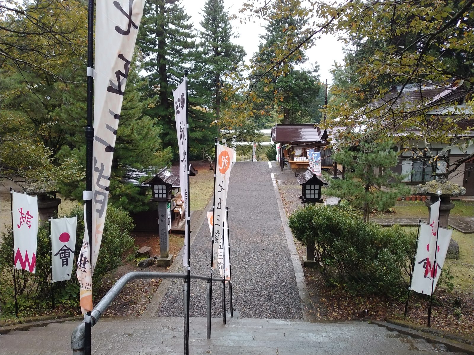 土津神社の参道
