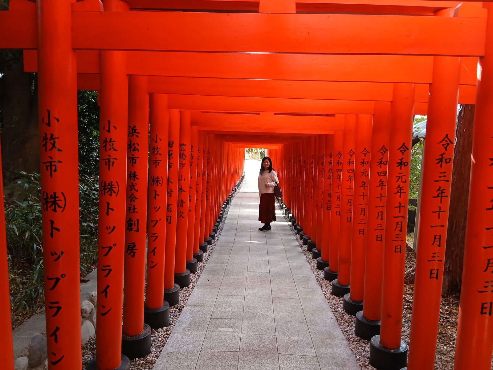 鳥居のトンネルの参道
