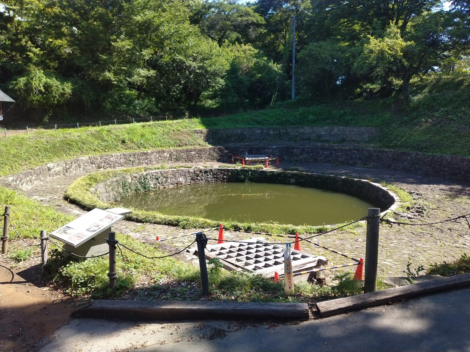 城主の系図を伝える説明板