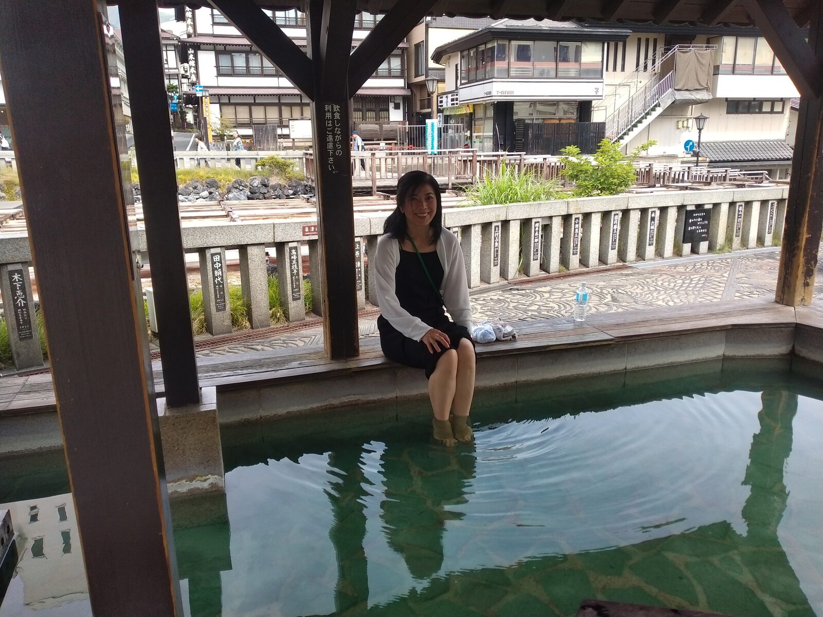 大滝乃湯前の足湯
