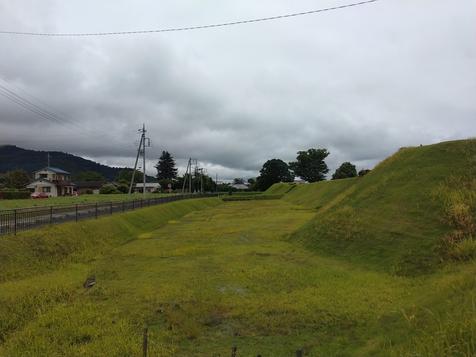小田城跡の堀と土塁