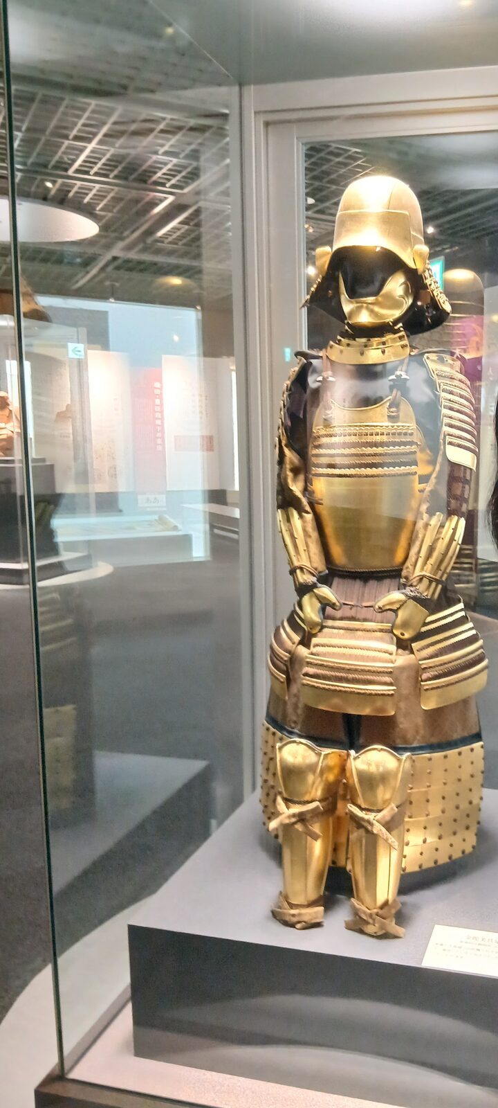金陀美具足(家康の金の甲冑)の復元