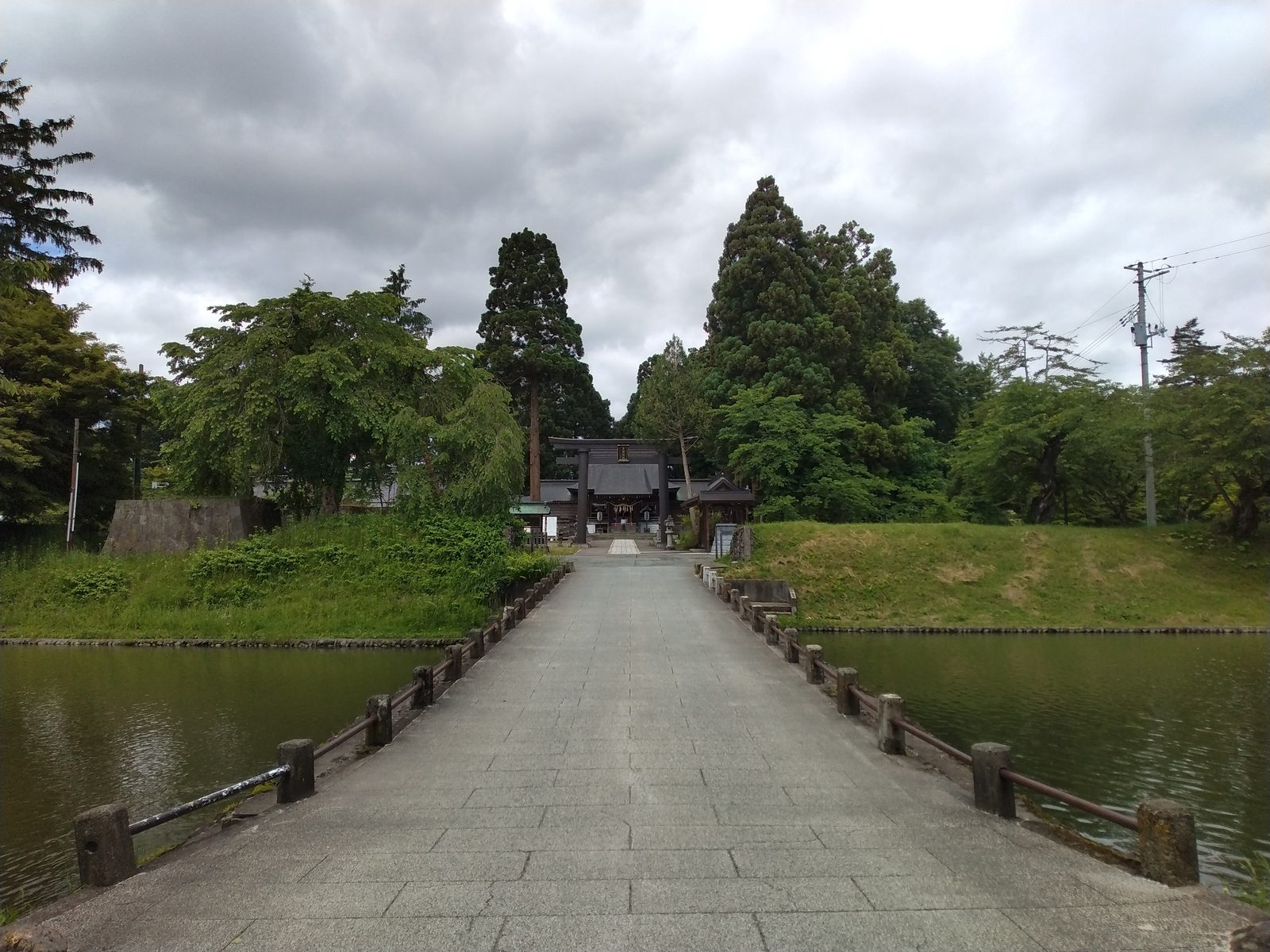 新庄城の堀と橋
