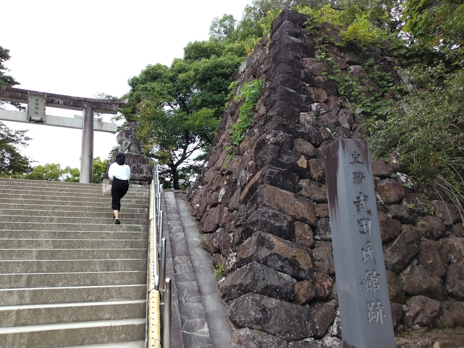 武田氏館跡の石垣