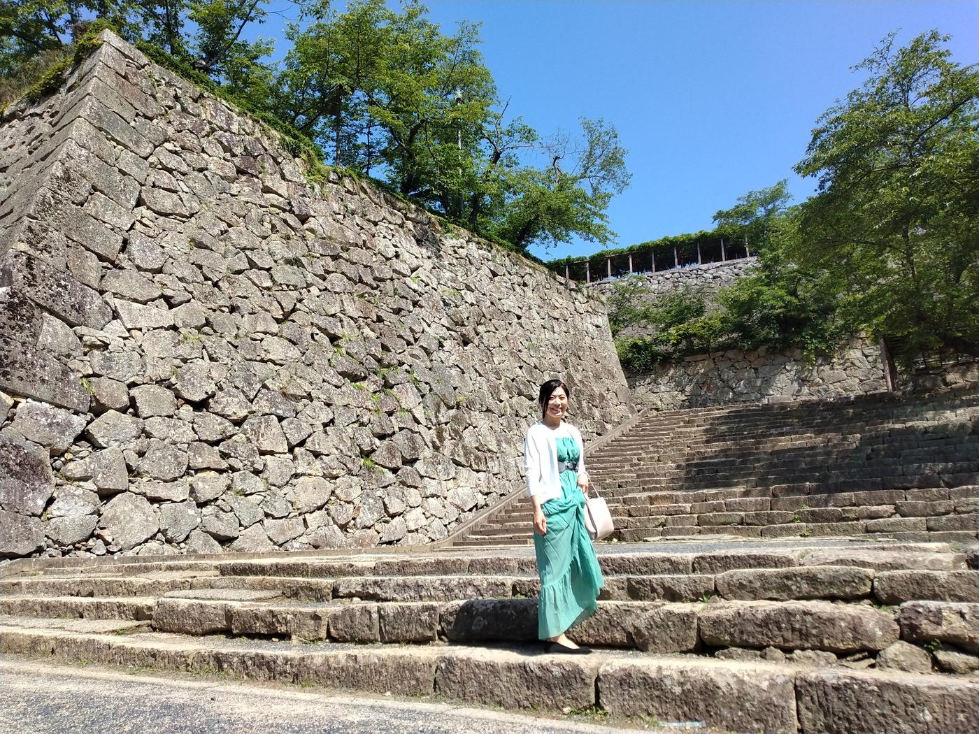 津山城の石垣全景