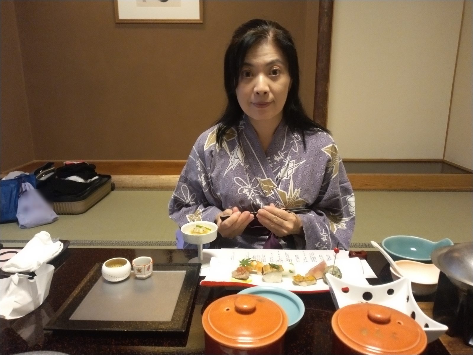 宿の部屋でいただいた会席の夕食