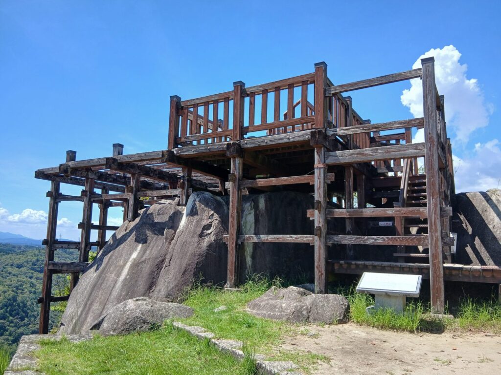 苗木城 巨岩の上に組まれた天守展望台
