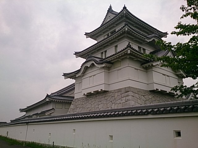 関宿城の再現天守と白壁