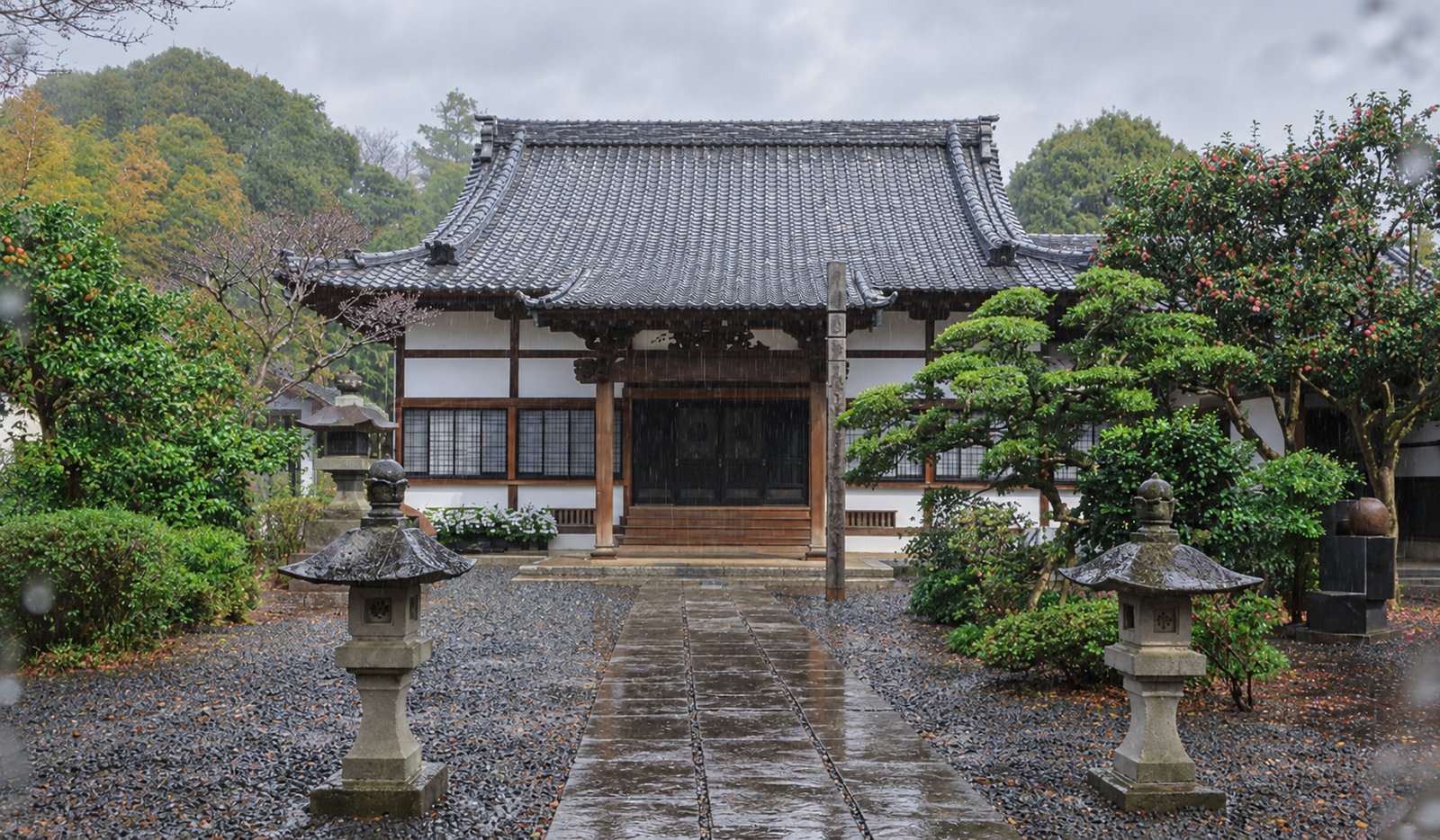 総寧寺の本堂へ続く参道