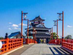 清洲城の大手橋と模擬天守